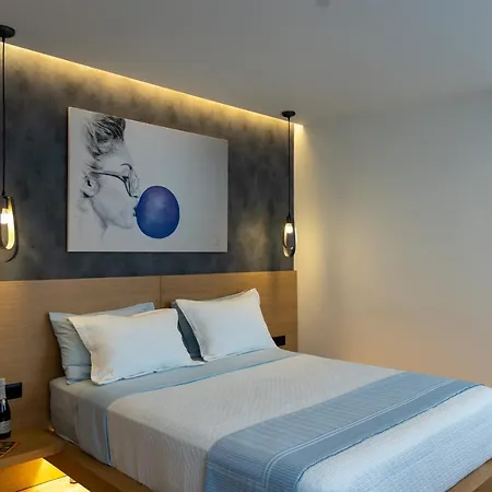 Triple A - Prime Location - Between Monastiraki & Syntagma Square-free Parking! Hotel apartamentowy *