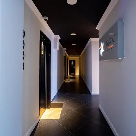 Triple A - Prime Location - Between Monastiraki & Syntagma Square-free Parking! Aparthotel *